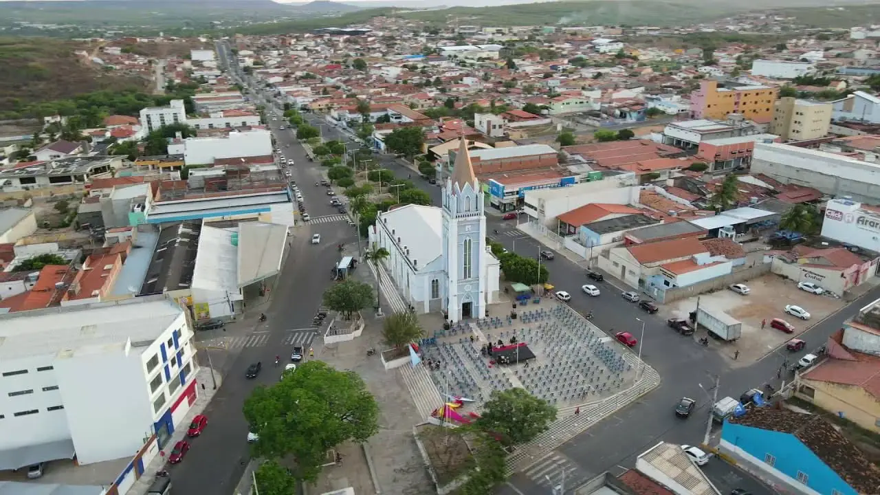 Localizado no nordeste de Pernambuco, o município de Araripina conta com a 23ª Circunscrição Regional de Trânsito (CIRETRAN) que disponibiliza diversos serviços aos cidadãos habilitados.