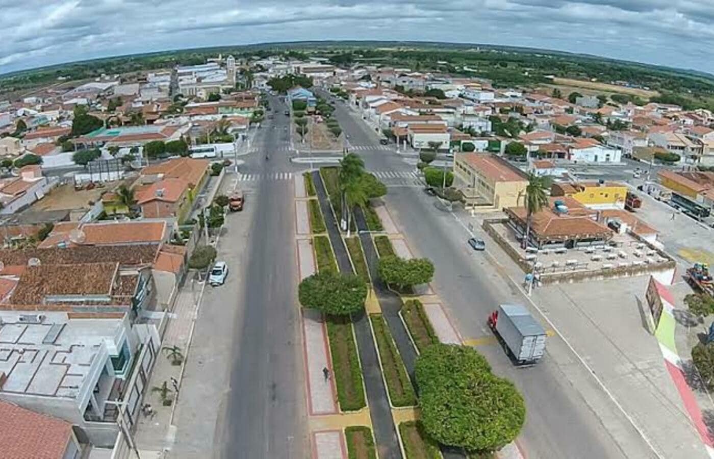 No site do Departamento Estadual de Trânsito de Pernambuco (DETRAN PE) os cidadãos de Cabrobó podem consultar a situação do seu veículo.